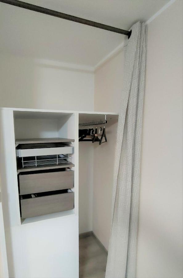 דירות קלישי Lovely Flat Nearby Paris Fully Redone With Free Parking On Premises And Balcony מראה חיצוני תמונה